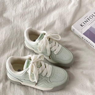 小众设计薄荷绿板鞋女2026年新款春秋季百搭厚底德训鞋休闲运动鞋