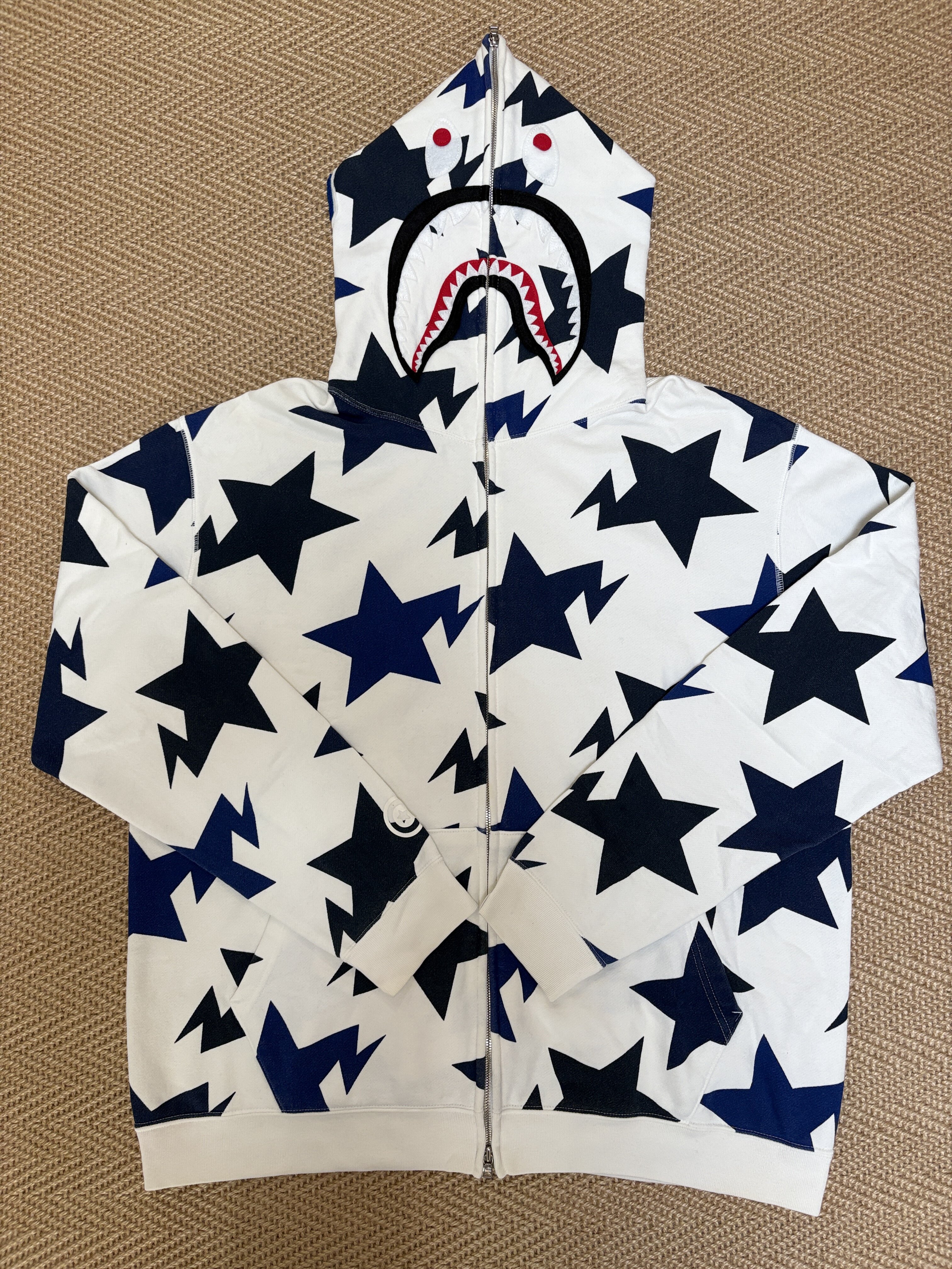 BAPE NFS限定流星鲨鱼卫衣