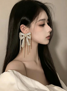 夸张时髦闪钻大蝴蝶结流苏耳环女