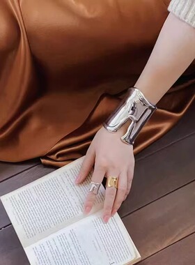 欧美不规则宽边光面马蹄手镯臂环