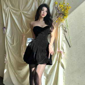 KLIOU 轻奢高级感复古细闪抹胸连衣裙女气质显瘦掐腰蝴蝶结短裙潮