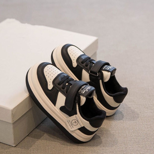 2026春秋新款女童板鞋中大童轻便跑步鞋男童软底运动鞋透气小白鞋