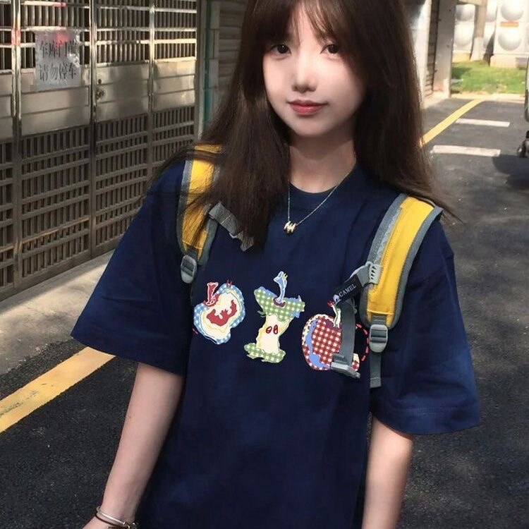 美式复古藏青苹果印花纯棉T恤图片
