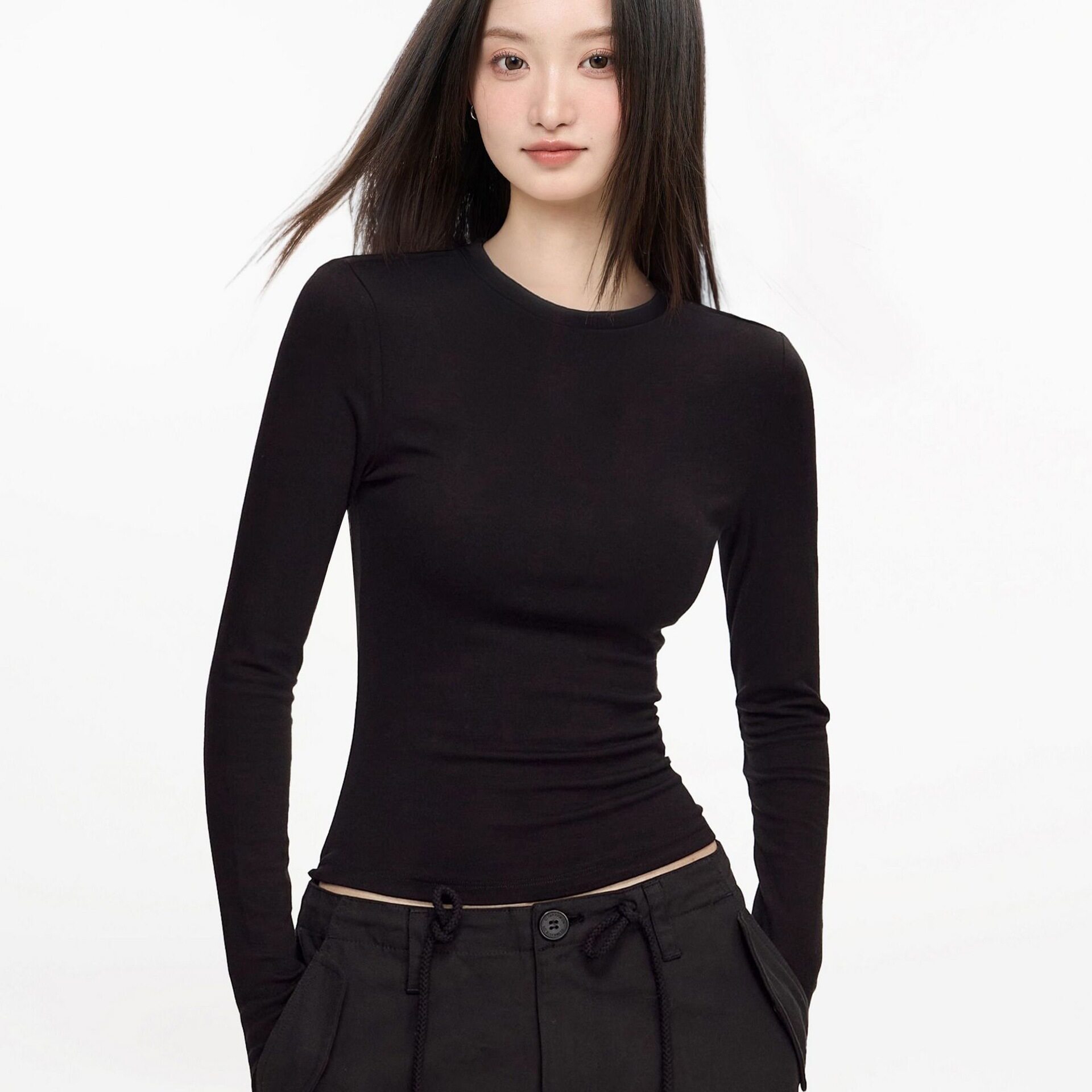 圆领修身显瘦长袖T恤女百搭2026新款韩版辣妹穿搭打底上衣女潮流