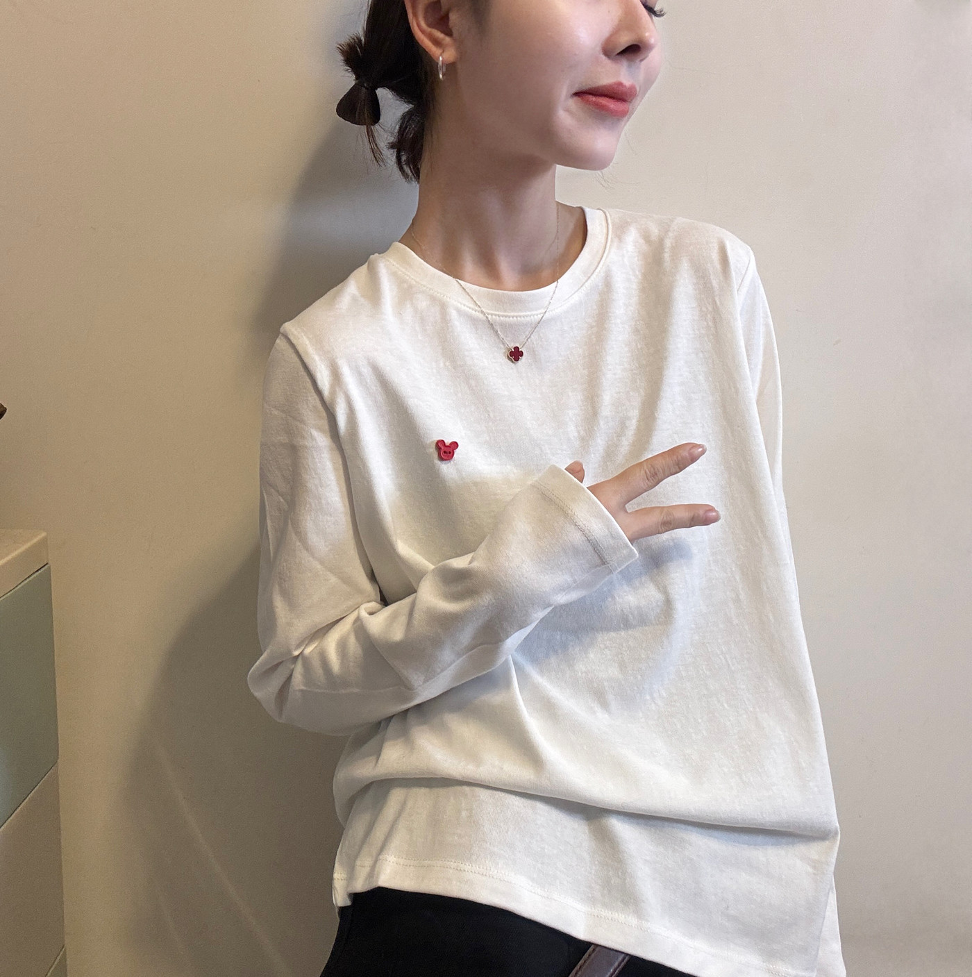 2026春装白色长袖t恤女时尚百搭洋气减龄内搭打底衫圆领欧货上衣