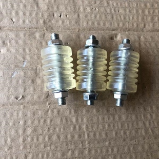 中集尾灯防震螺丝连体通根坚固抗震三联车尾灯防撞胶套平衡螺丝