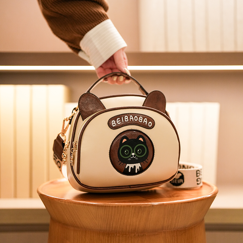 2025新款小众设计猫咪小圆包