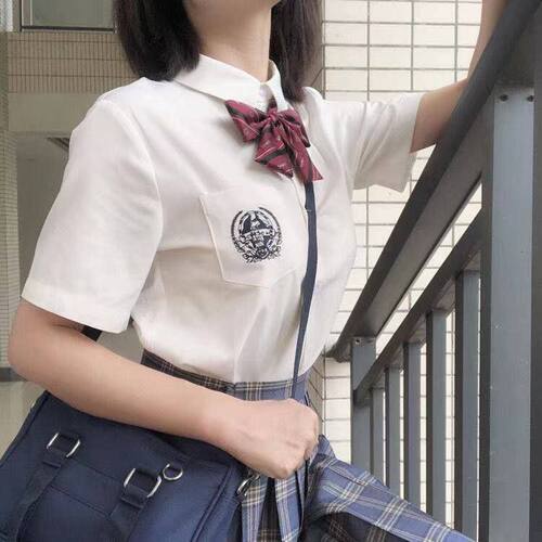 白衬衫情侣麻袋桥豆现货衬衫学院