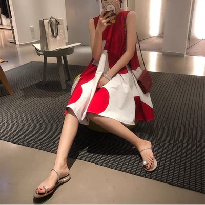 2025年新款无袖红色连衣裙设计感小众小个子蓬蓬裙法式裙子女夏