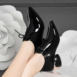 系带单鞋女真皮新款春秋季中跟漆皮英伦软底深口粗跟时尚女式皮鞋