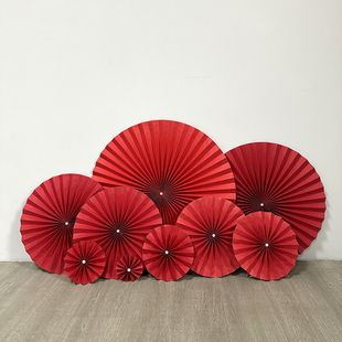 新中式婚庆红色珍珠圆扇折纸扇婚礼背景活动摄影橱窗美陈装饰扇花