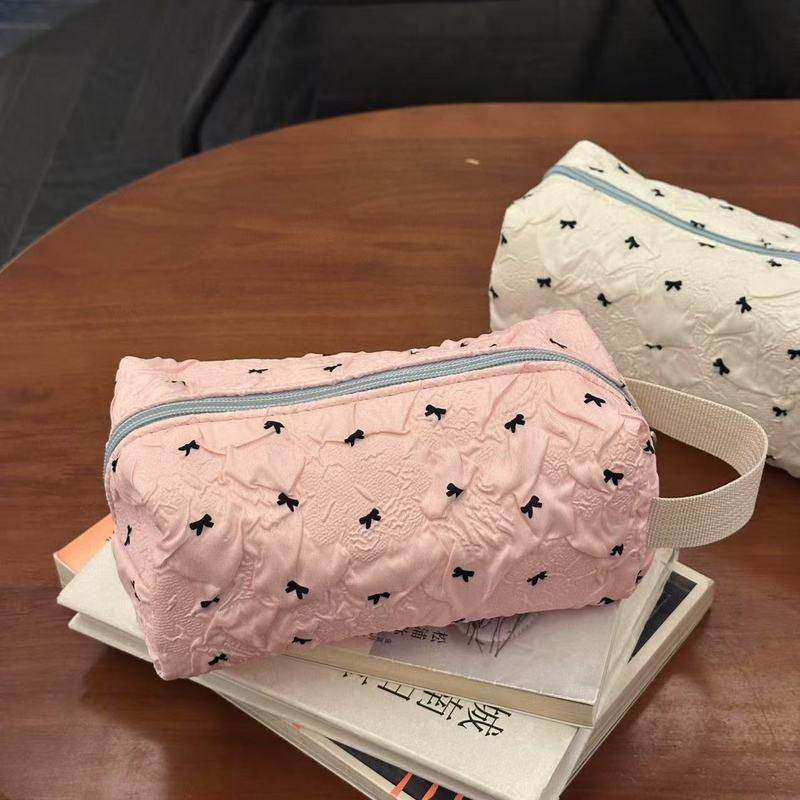 新款化妆包大容量ins高颜值蝴蝶结小清新学生收纳袋外出便宜简约