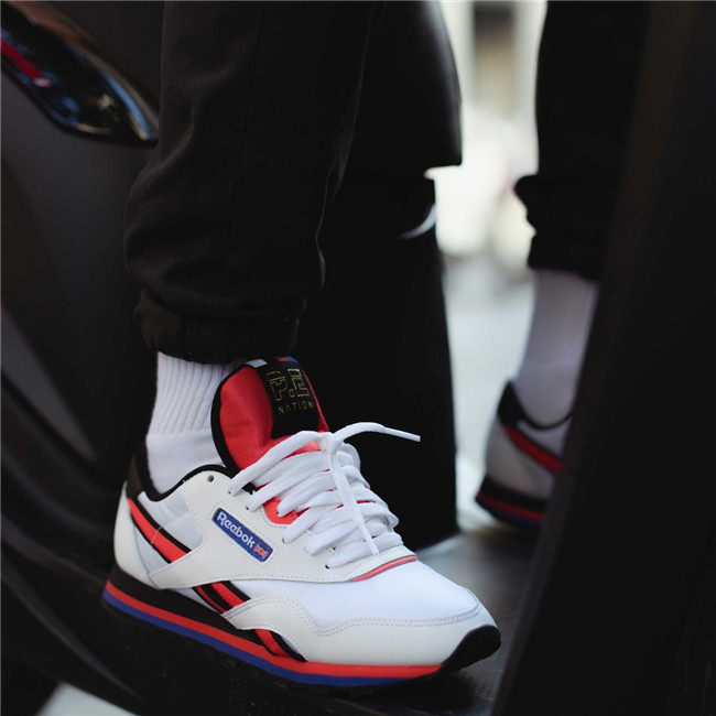 ÃÀ¹úÕýÆ·´ú¹ºReebok peÁªÃû¿îŮʿײɫƴ½Ó¾µäƤ¸ïÐÝÏÐÅ®Ô˶¯Ð¬