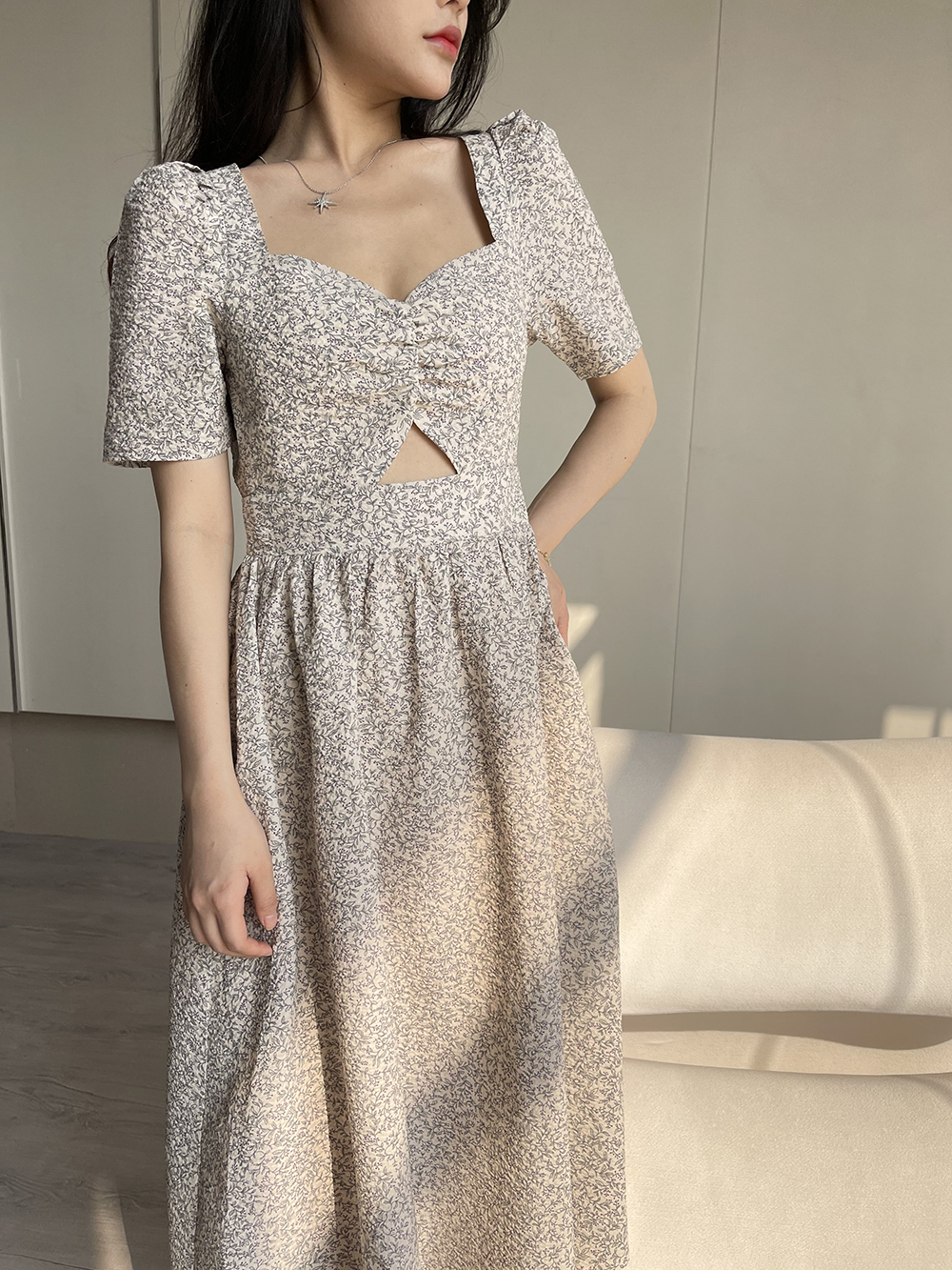 shuioo露背收腰显瘦碎花连衣裙