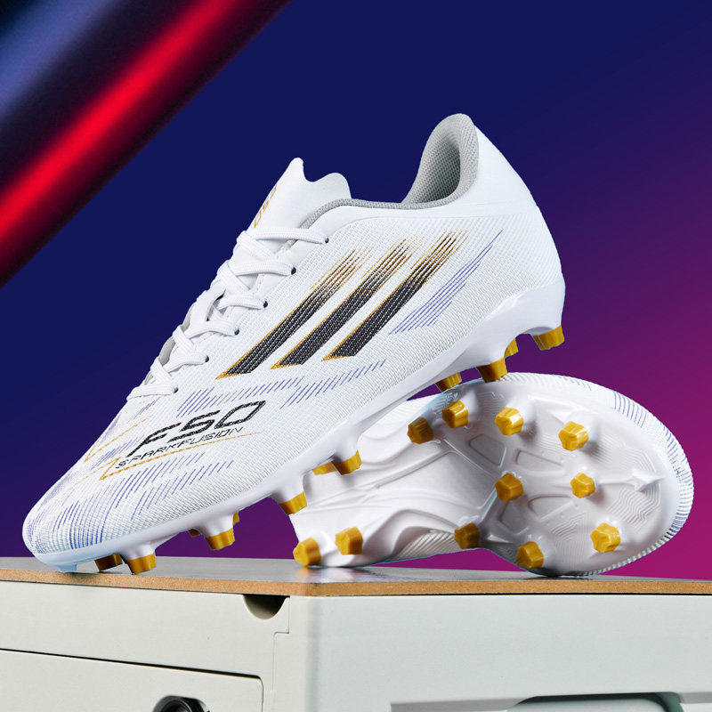 2026年新款梅西足球鞋学生男童成人TF碎钉飞盘MG钉专业训练鞋女足