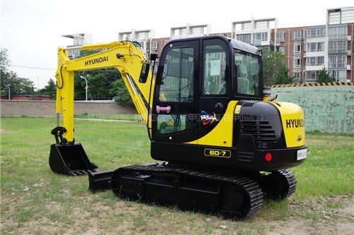 现代r60-7挖掘机前档 后挡 左右门天窗上下挡风玻璃不包邮走物流