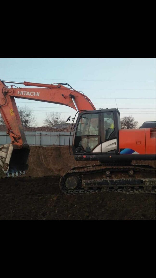 日立130日历130-5a挖掘机玻璃/密封胶条/雨刮配件/前档防护网