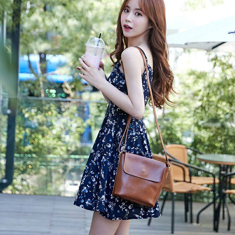 吊带连衣裙夏日系甜美小清新碎花雪纺韩版V领收腰娃娃短裙女学生在类目 模玩/动漫/周边/cos/桌游, Cosplay服饰/道具/服务, Cosplay女装中 - 来自Buy2taobao.com提供专业的淘宝代购服务