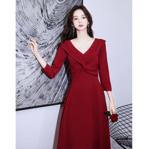 敬酒服新娘回门红色赫本小个子红裙高级感订婚连衣裙长袖晚礼服女