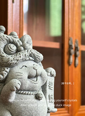 无聊了摆一对舞狮招财猫