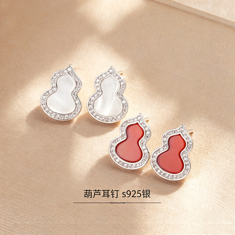 s925纯银小众轻奢小巧葫芦耳钉女