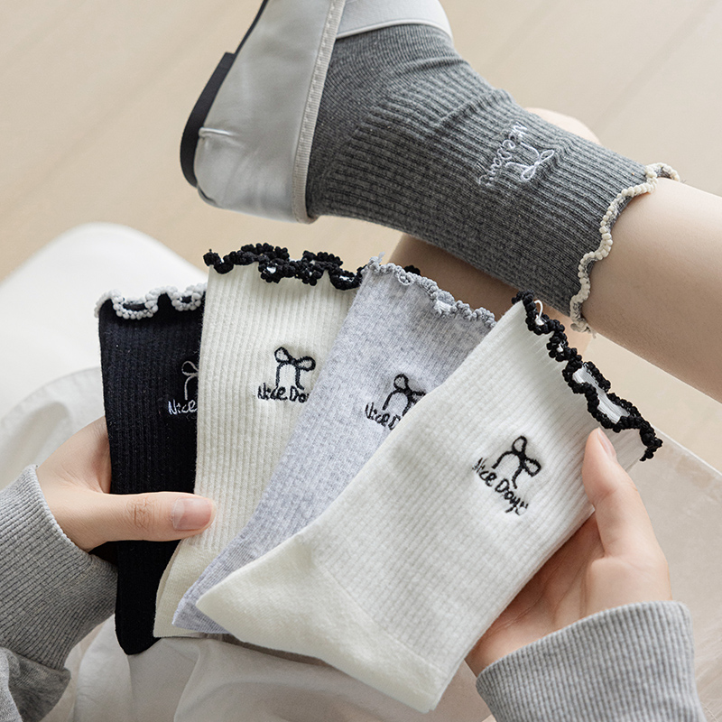 撞色木耳边轻时尚，蝴蝶结刺绣少女风~纯棉材质吸汗，堆堆袜