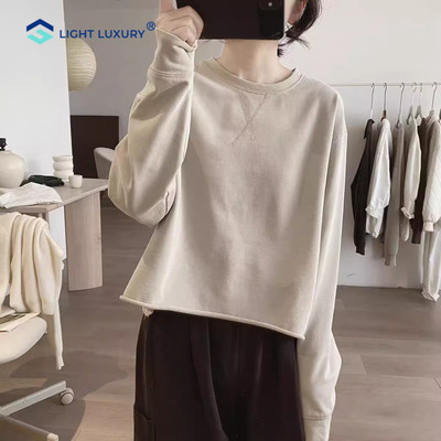 巴恩风宽松短款长袖T恤女设计