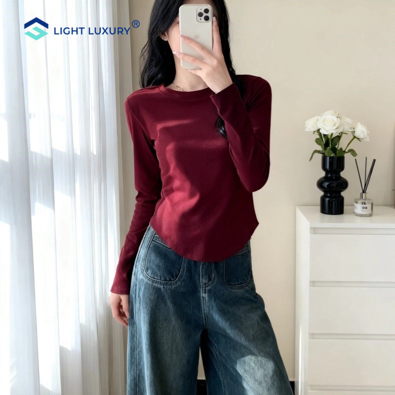 酒红色长袖T恤女小个子短款本命年打底衫内搭修身显瘦弧形上衣