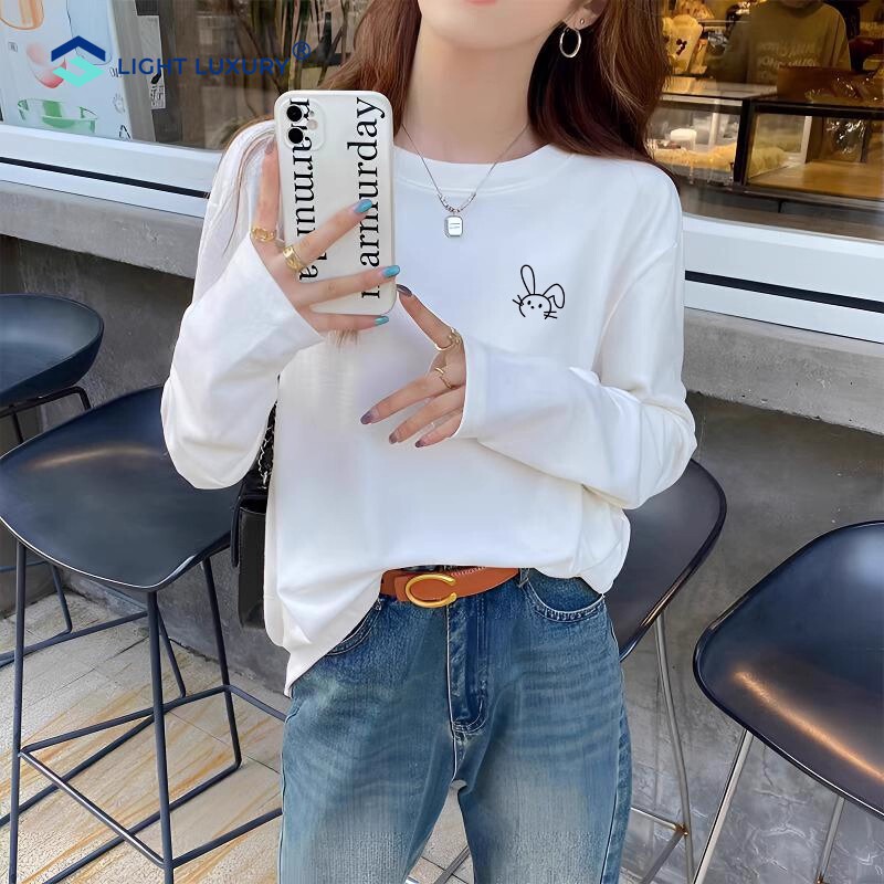 宽松白色长袖t恤女秋冬新款别致圆领打底衫洋气时尚印花内搭上衣