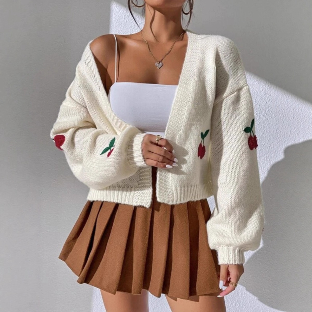 Women's cherry embroidered loose sweater立体樱桃刺绣毛衣女