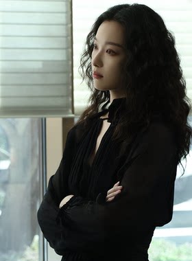 隐身的名字倪妮任小名同款连衣裙春秋v领收腰裙子女衣服雪纺黑色