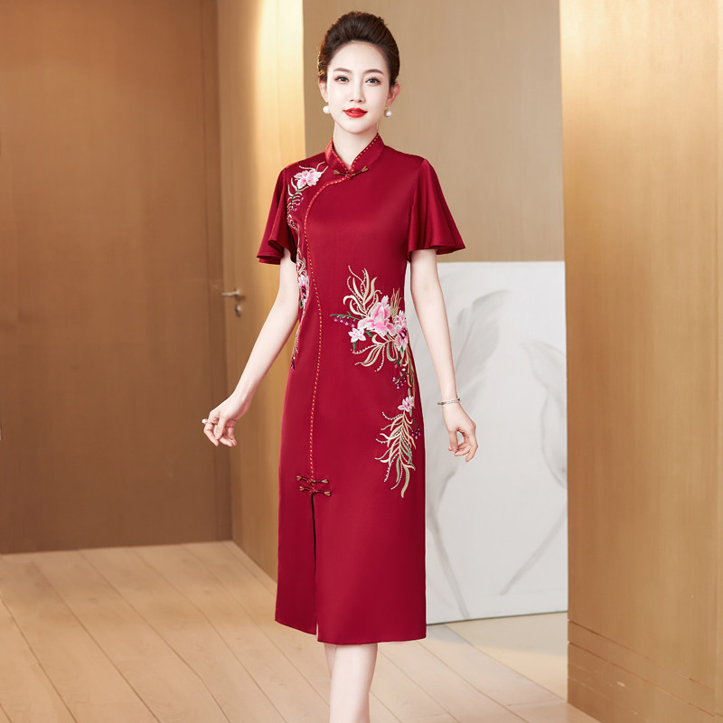 立领修身绣花儿子结婚喜婆婆礼服夏季短袖改良旗袍显瘦婚宴妈妈装