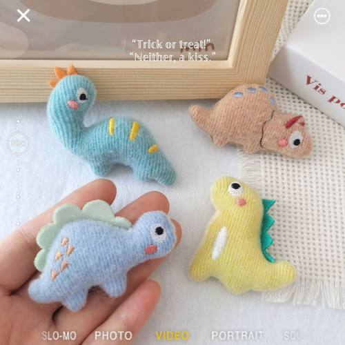 卡通玩偶布艺小恐龙胸针