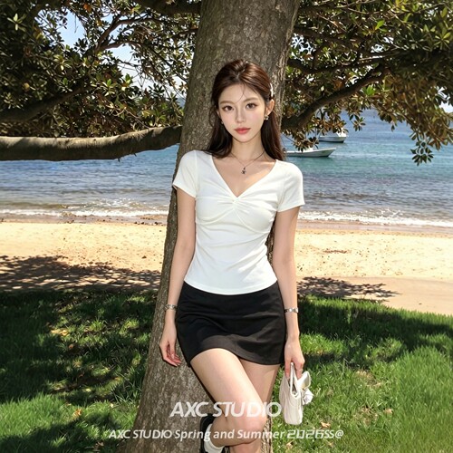 AXC韩式设计感V领扭结短袖T恤女夏修身显瘦收腰气质针织正肩上衣