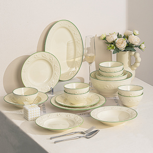 碗碟套装2025新款家用高颜值北欧风浮雕碗盘餐具套装新婚乔迁礼物