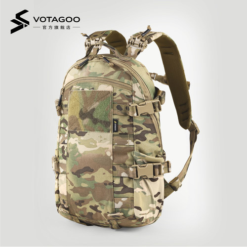 咆哮蟋蟀户外通勤机能战术双肩包