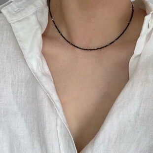简约小众设计迷你黑尖晶石串珠锁骨链s925纯银个性百搭颈链叠戴女