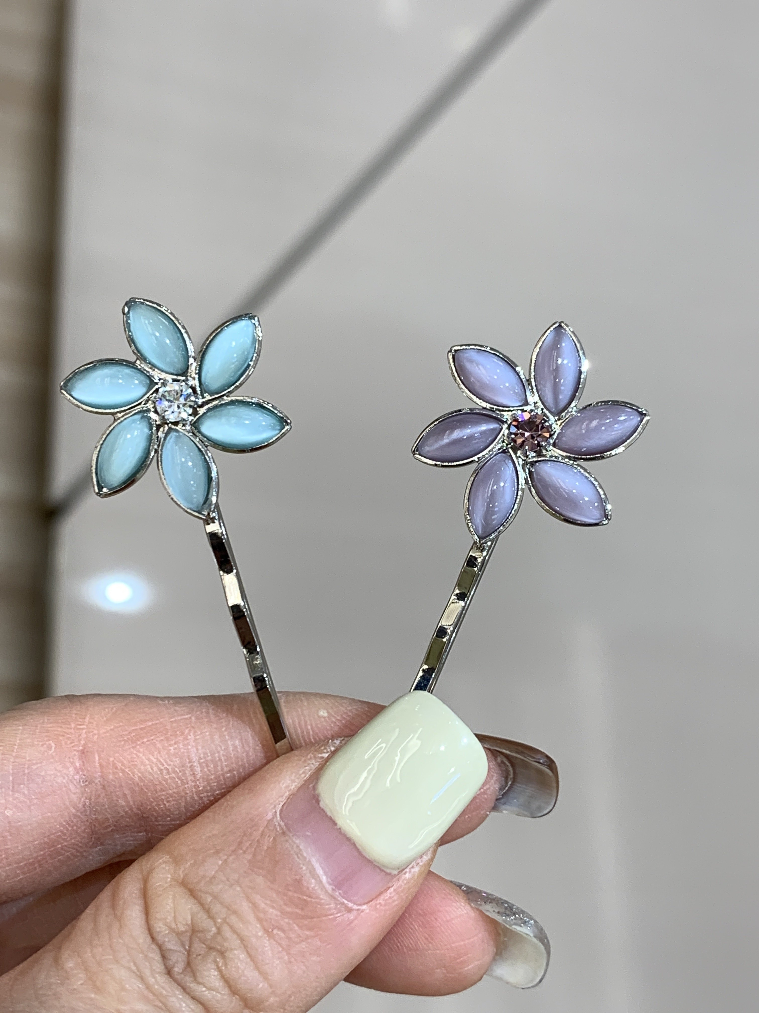 alexandrezouari亚历山大施华利发饰闪耀水钻花朵金属刘海边夹2色