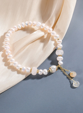 高级感珍珠手链女ins小众设计森系招桃花粉水晶平安扣吊坠手链