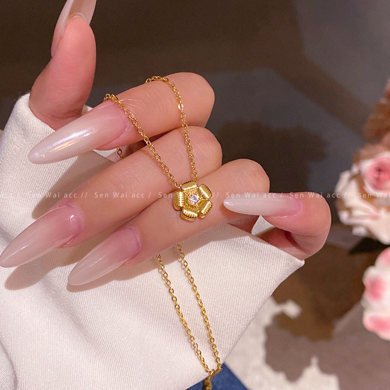 微镶锆石花朵项链女轻奢小众设计高级感锁骨链精致甜美小清新颈链