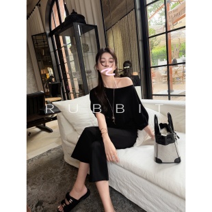 RUBBIT CHIC‘气质凉爽黑天鹅’露肩显瘦防晒中袖 醋酸上衣