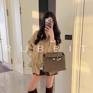 RUBBIT极简气质风 高档质感 下摆收皱显瘦轮廓感风衣中长款外套女