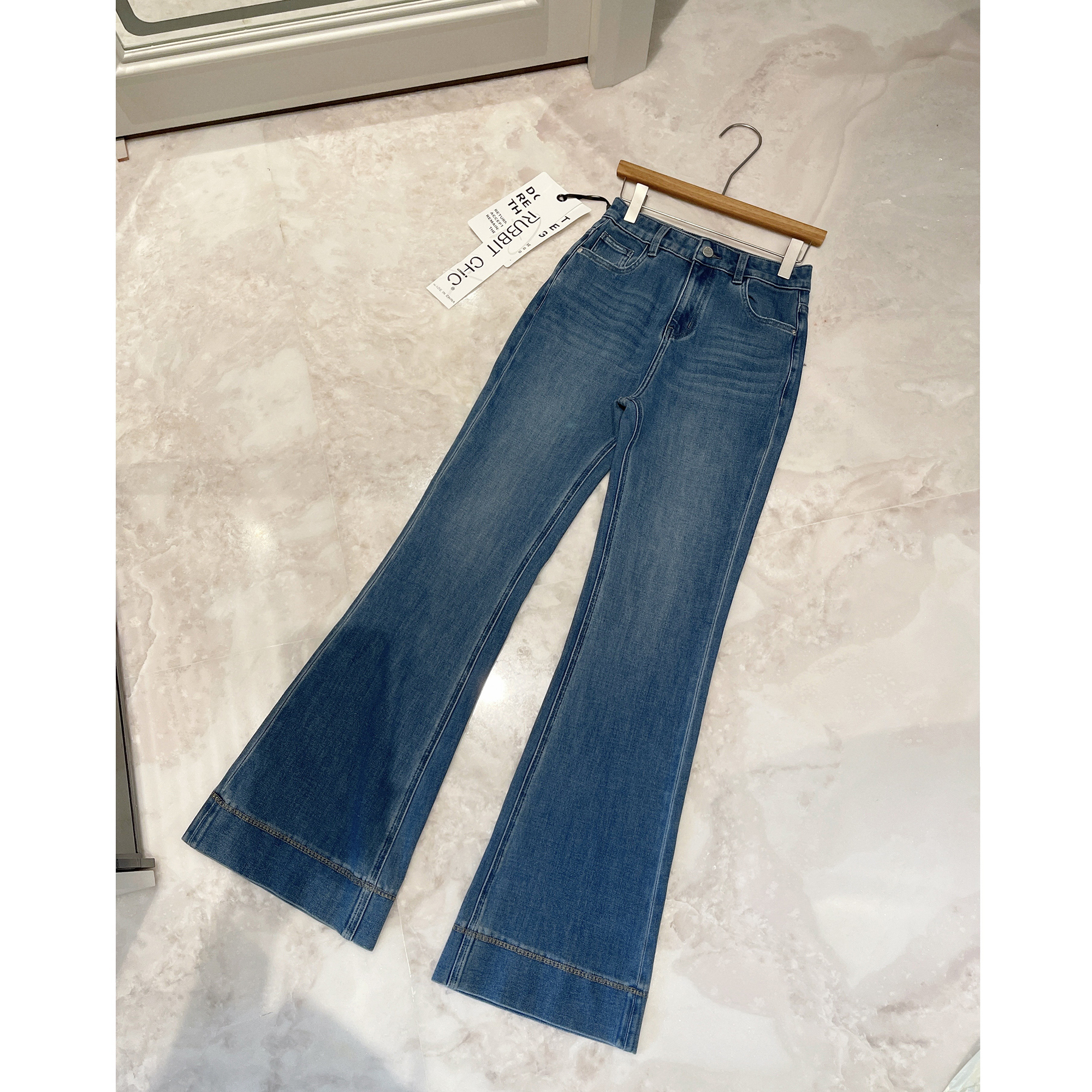 RUBBIT新品 提臀显瘦绝绝子 微喇显腿长牛仔裤微喇高腰长裤女