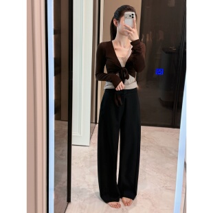 RUBBIT CHIC气质温柔撞色针织两件套女 大U领背心+系带长袖短外套