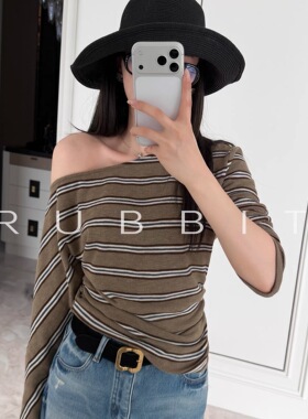 RUBBIT 气质小众设计 斜肩条纹针织上衣 休闲微收腰 藏肉显瘦拿捏