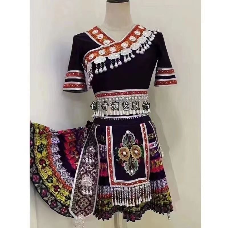 新款定制苗族舞蹈演出服