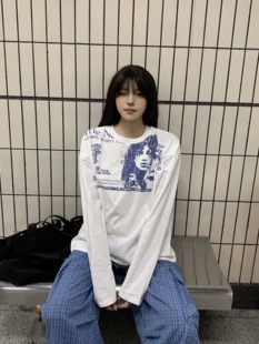 「Ueshima」街头人像印花长袖T恤男女设计感款式休闲圆领打底衫潮