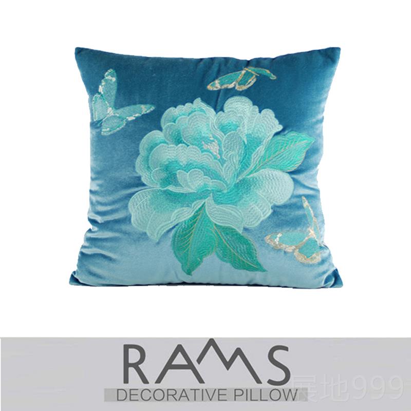 高档新中式沙发靠抱枕中国风样板房靠枕床方枕白套头色牡丹刺垫绣