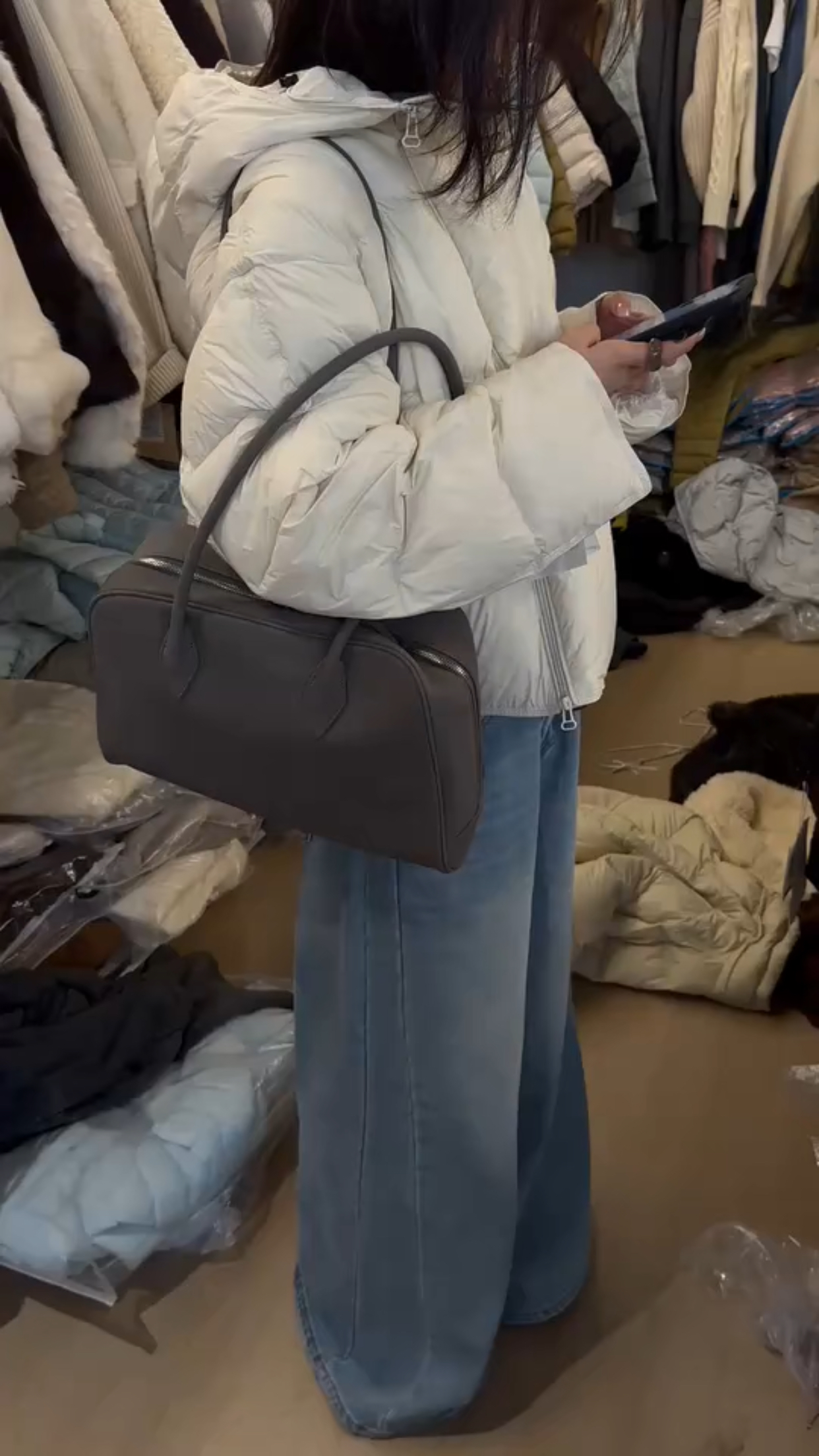 羽绒服女款冬季高充绒量2025连帽小个子轻薄宽松保暖巨好看外套