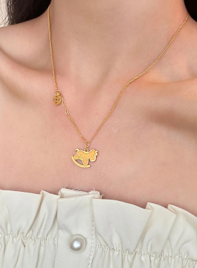 2025新马上有钱项链女金色锁骨链